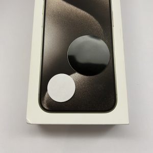 Bela nalepka (nekovinska podlaga)